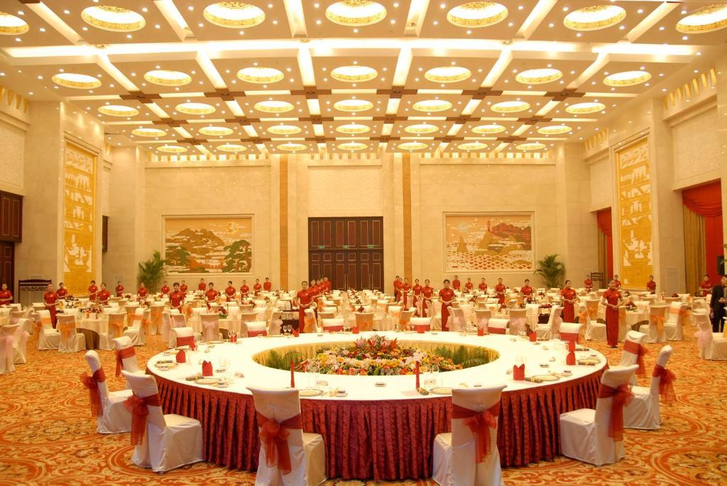 Shan Dong Hotel Цзінань Екстер'єр фото