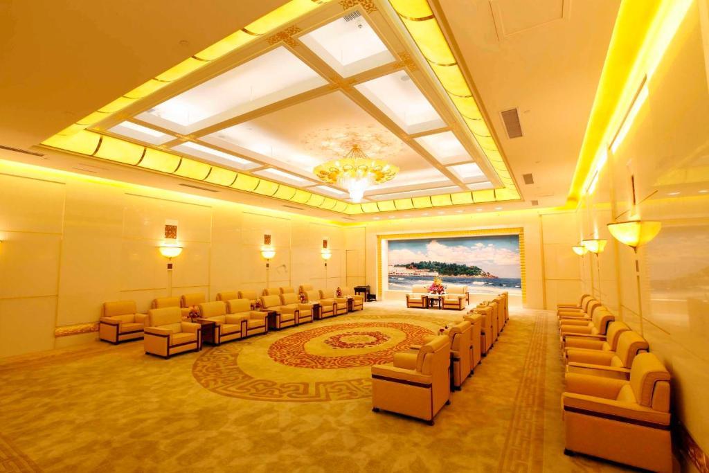 Shan Dong Hotel Цзінань Екстер'єр фото